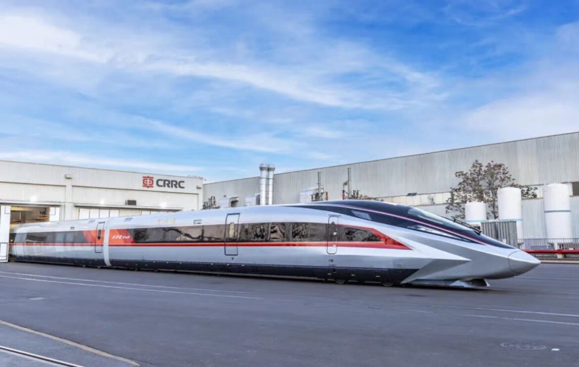 Η Κίνα παρουσιάζει το πρωτότυπο του πιο γρήγορου τρένου υψηλής ταχύτητας στον κόσμο