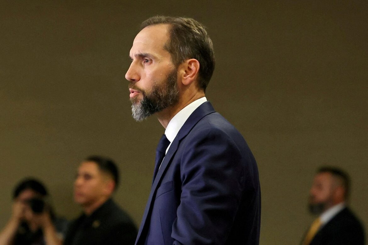 Παραιτήθηκε ο ειδικός εισαγγελέας που χειριζόταν τις ποινικές διώξεις εναντίον του Τραμπ