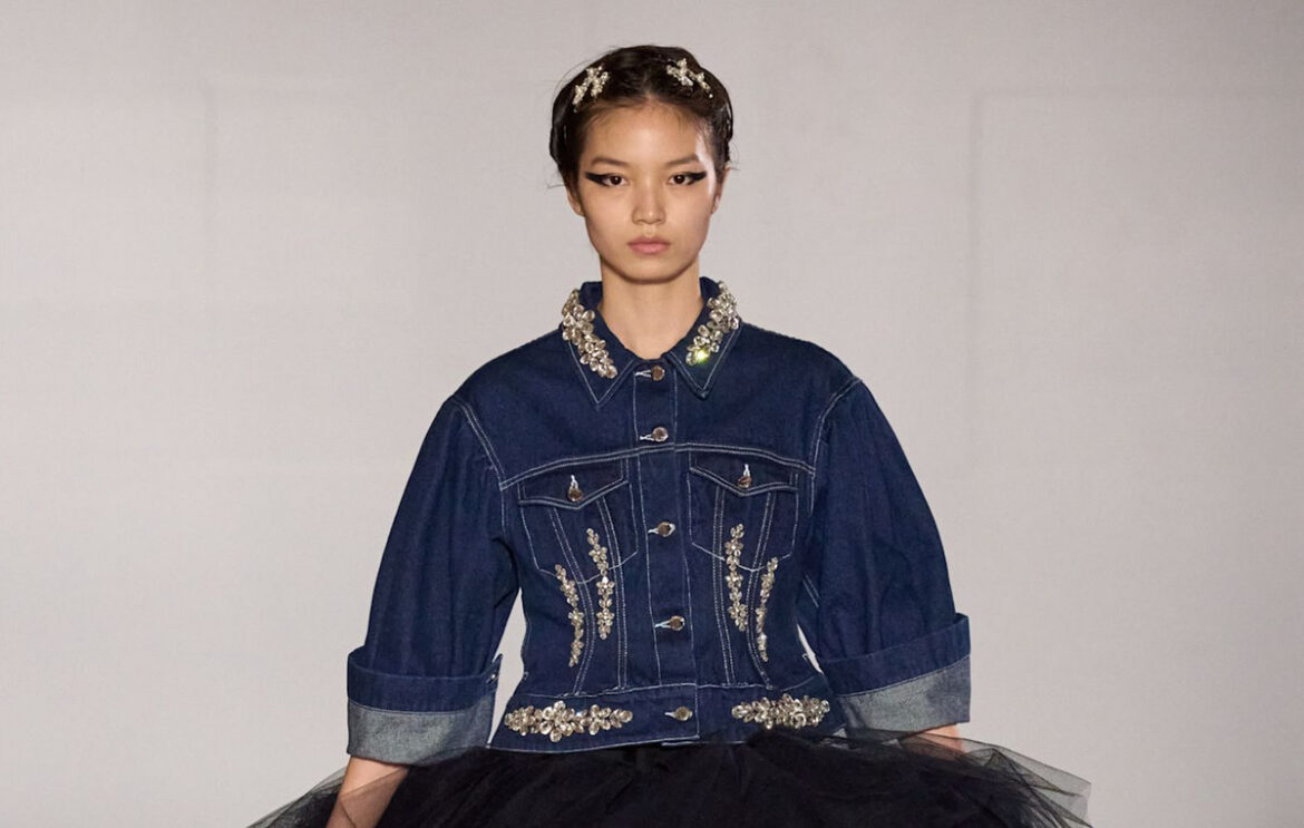 Όλοι οι τρόποι που θα φορέσουμε το denim από εδώ και πέρα