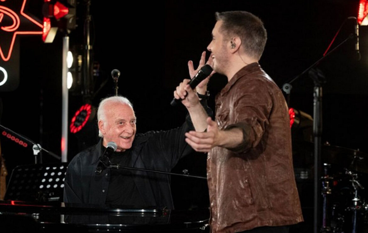 Χατζηνάσιος για Χατζηγιάννη: «Δεν έχω ξαναδεί τραγουδιστή μέσα σε ένα μήνα να τον γνωρίζουν όλες οι κοινωνικές τάξεις»