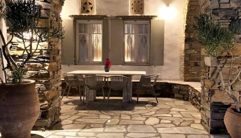 επενδύσεις τοίχου με πέτρα Καρύστου δάπεδα με πλάκες Καρύστου σκαλοπάτια Καρύστου